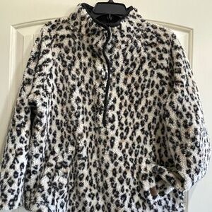 Animal print sherpa fleece pullover top shirt size medium ladies women clothes